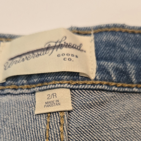 Universal Thread 90s High Rise Slim Distressed Jeans - Picture 7 of 7